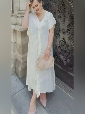 Elegant White Ruffle-Trim oversized Maxi Dress